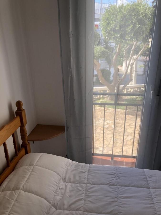 Planta baixa amb jardí i vistes al mar Llança Exterior foto
